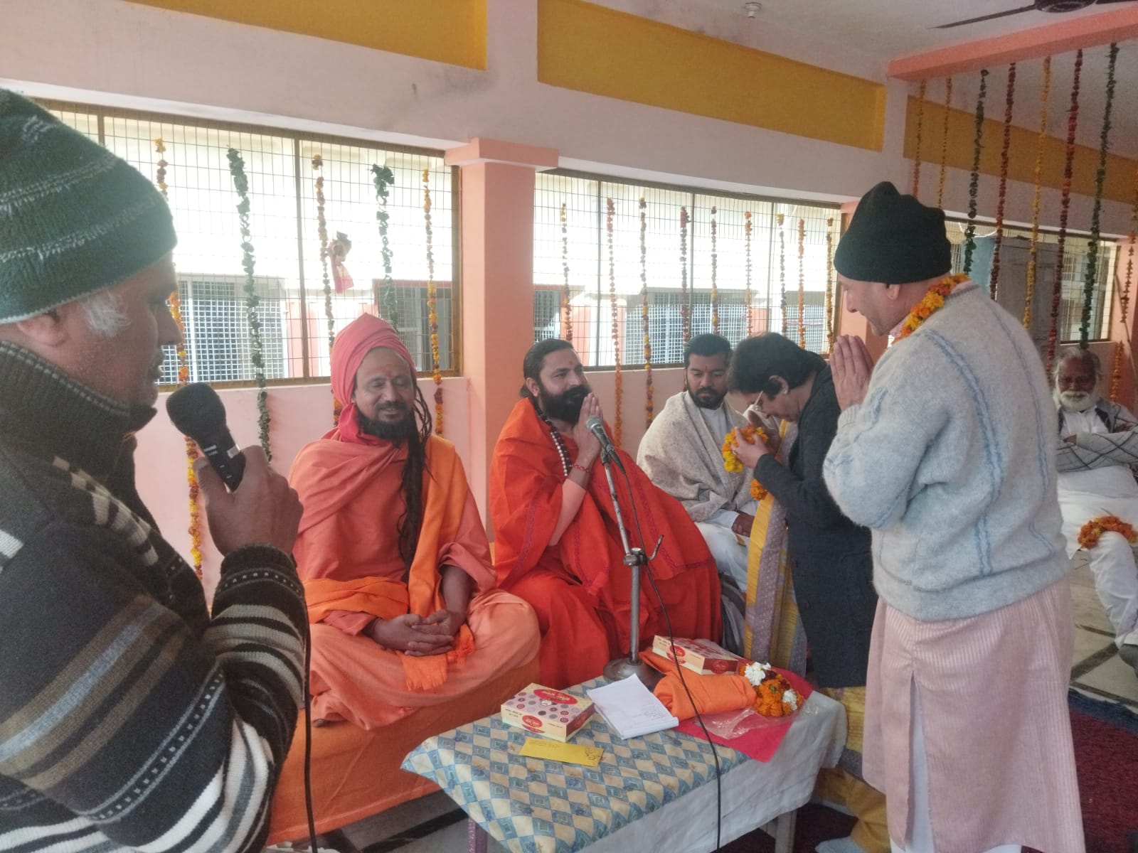 गीता आश्रम शिव मंदिर में शिव परिवार स्थापना कार्यक्रम संपन्न