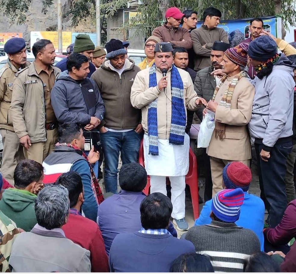 सिंगटाली मोटर पुल नहीं तो वोट नहीं। ऋषिकेश बद्रीनाथ राष्ट्रीय राजमार्ग पर चक्काजाम। भाजपा प्रदेश अध्यक्ष महेंद्र भट्ट ने दिया 15 दिन के भीतर ठोस कार्यवाही का आश्वासन