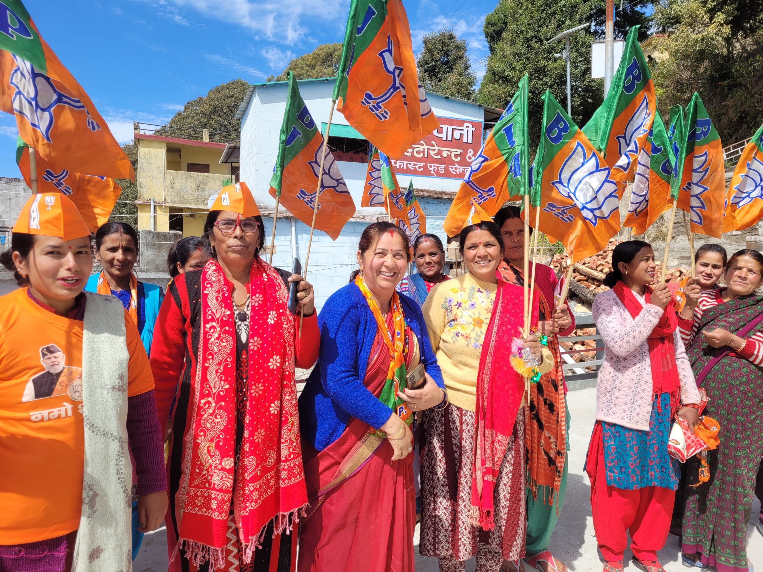 चैलूसैण में घूमघाम से मनाया गया नारी शक्ति वंदन समापन समारोह