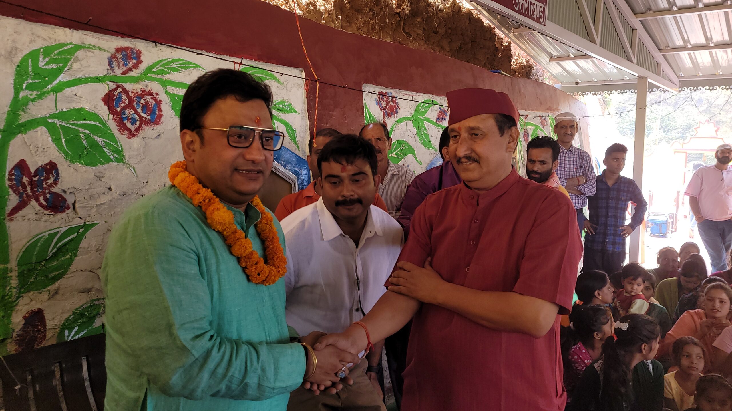 ब्लॉक प्रमुख महेंद्र सिंह राणा ने ग्राम जसपुर के नागराजा देवता मंदिर के सामूहिक पूजन कार्यक्रम की रजत जयंती में सम्मिलित होकर पूजा अर्चना कर सबकी सुख शांति एवं समृद्धि की कामना की