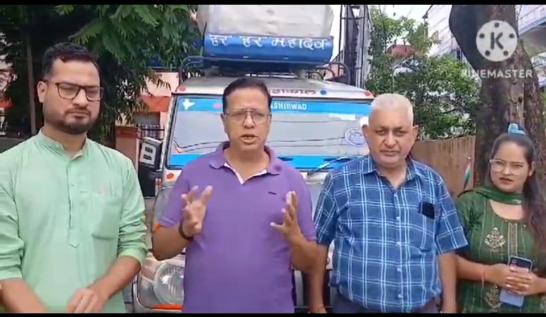 राहत सामग्री के साथ आपदाग्रस्त क्षेत्र बूढ़ाकेदार पहुँची मूल निवास, भू-कानून समन्वय संघर्ष समिति की टीम 