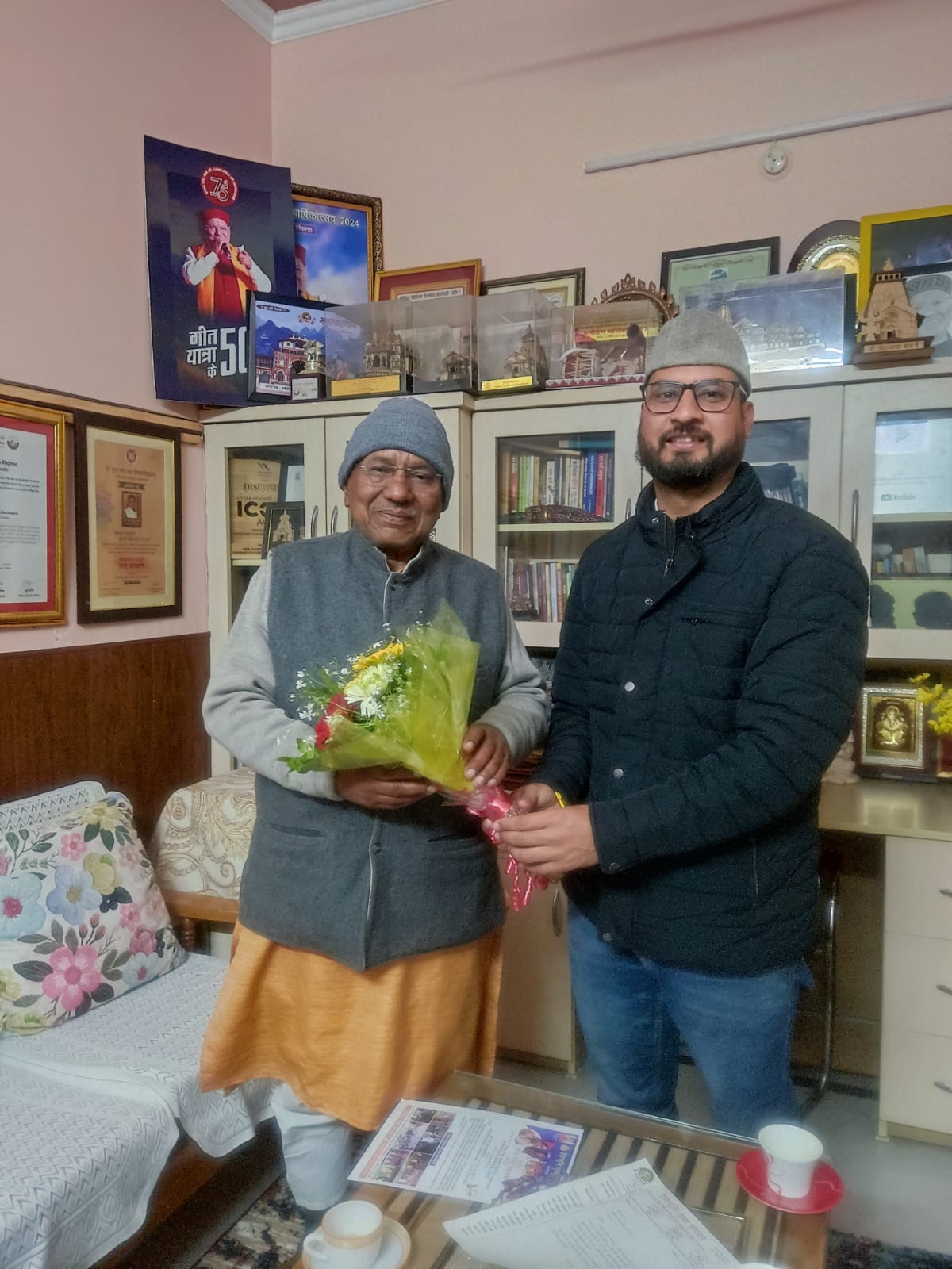 मोहित डिमरी ने गढ़रत्न नरेंद्र सिंह नेगी से शिष्टाचार भेंट की