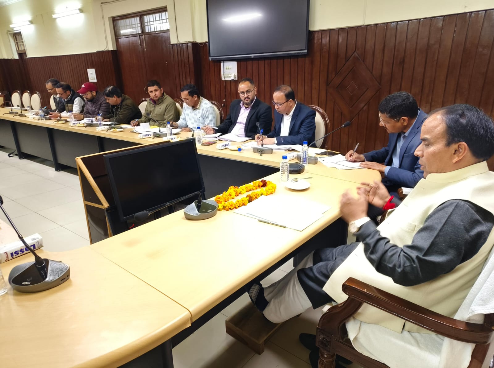 18 मार्च के बाद श्रीनगर मेडिकल कॉलेज में 90% पदों पर होगी नियुक्ति -: स्वास्थ्य मंत्री