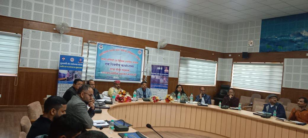 चुनाव आयोग ने कानूनी ढांचे के अंदर चुनावी प्रक्रियाओं को अधिक मजबूत बनाने के लिए राजनीतिक दलों को बातचीत के लिए आमंत्रित किया।