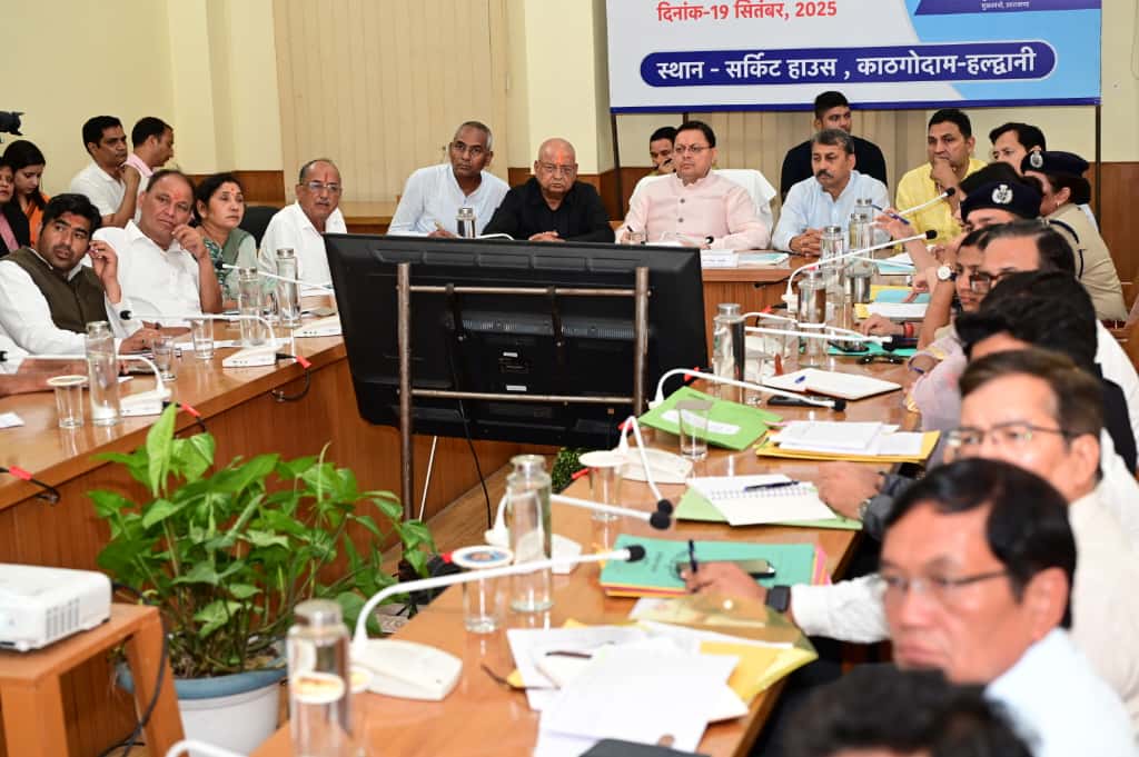 आपदा प्रभावित क्षेत्रों में तेज़ी से राहत और पुनर्निर्माण कार्य सुनिश्चित करें – CM धामी का सख्त निर्देश*