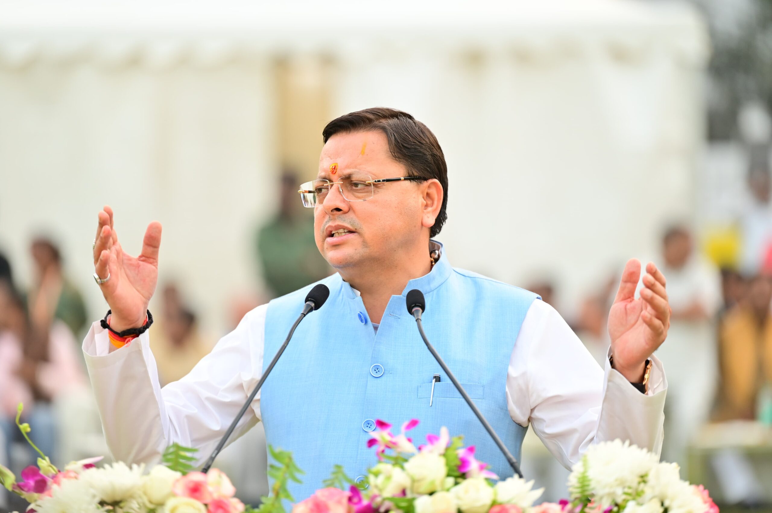 *मुख्यमंत्री धामी ने दिखाई मानवीय संवेदनशीलता — ब्लड कैंसर पीड़ित बालक के उपचार हेतु परिजनों से की बात, हरसंभव सहायता का दिया आश्वासन*