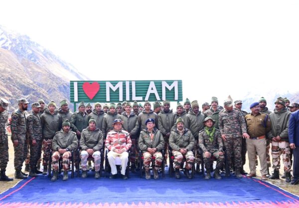 सीमांत गांव मिलम में मुख्यमंत्री ने की आई.टी.बी.पी जवानों और स्थानीय नागरिकों से भेंट*