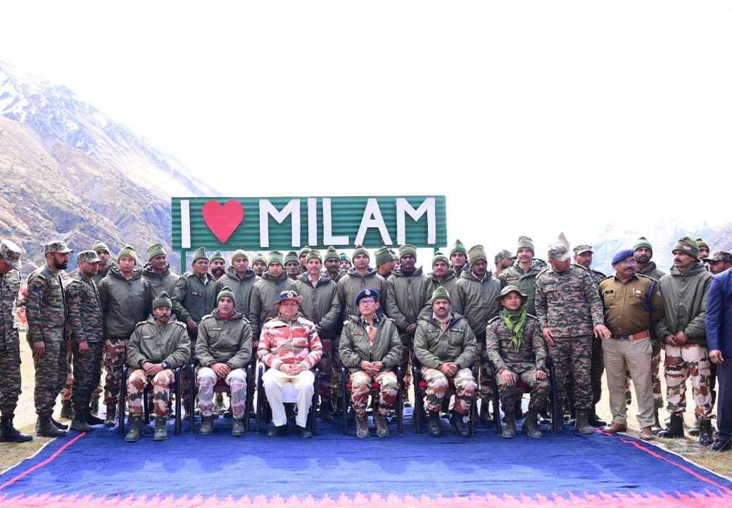 सीमांत गांव मिलम में मुख्यमंत्री ने की आई.टी.बी.पी जवानों और स्थानीय नागरिकों से भेंट*