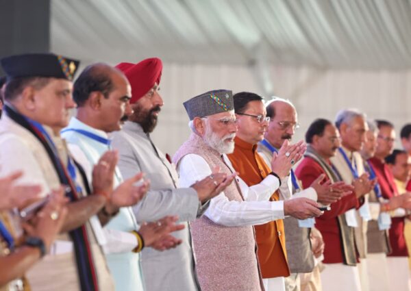 प्रधानमंत्री नरेंद्र मोदी ने उपलब्धियों को सराहते हुए, भविष्य का रोडमैप प्रस्तुत किया  वर्ष 2047 वाले उत्तराखंड के लिए रास्ता तय करते हुए बिना इंतजार आगे बढने की अपील