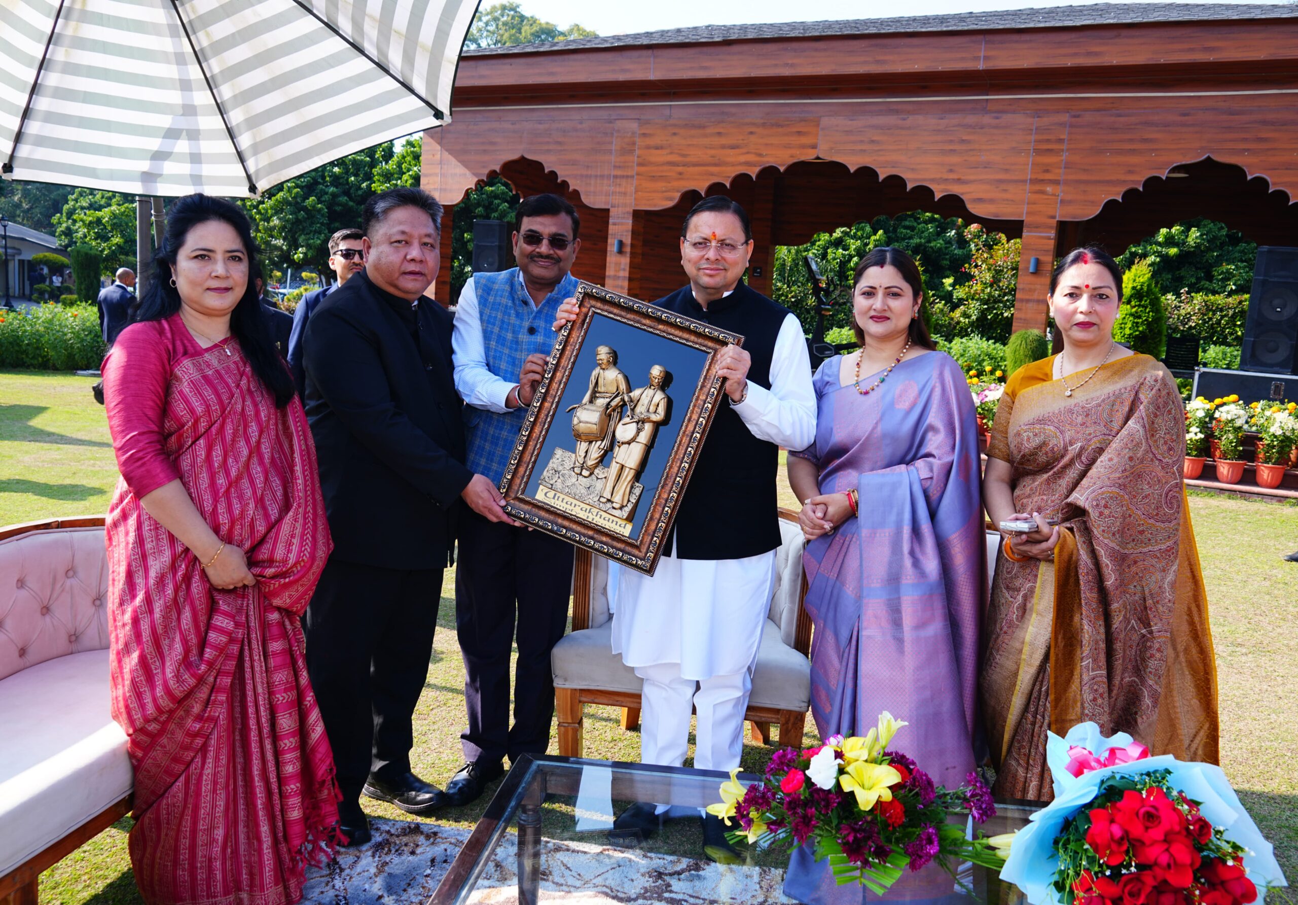 सीएम पुष्कर सिंह धामी की अध्यक्षता में मुख्यमंत्री आवास पर IAS अधिकारियों की अनौपचारिक बैठक आयोजित*