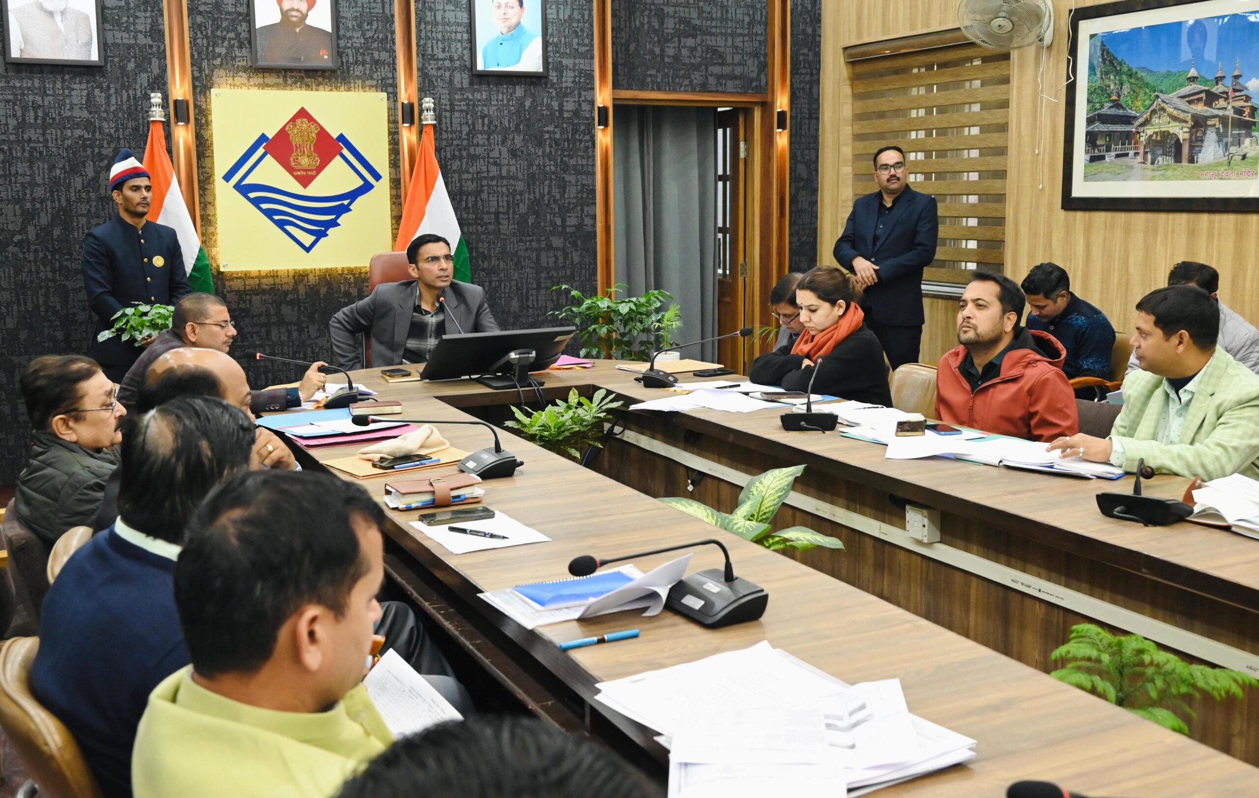 डीएम ने अधिकारियों से ही मांगी अतिक्रमण हटाने की समयसीमा; निर्धारित अवधि में एक्शन नही तो; कार्रवाई तय