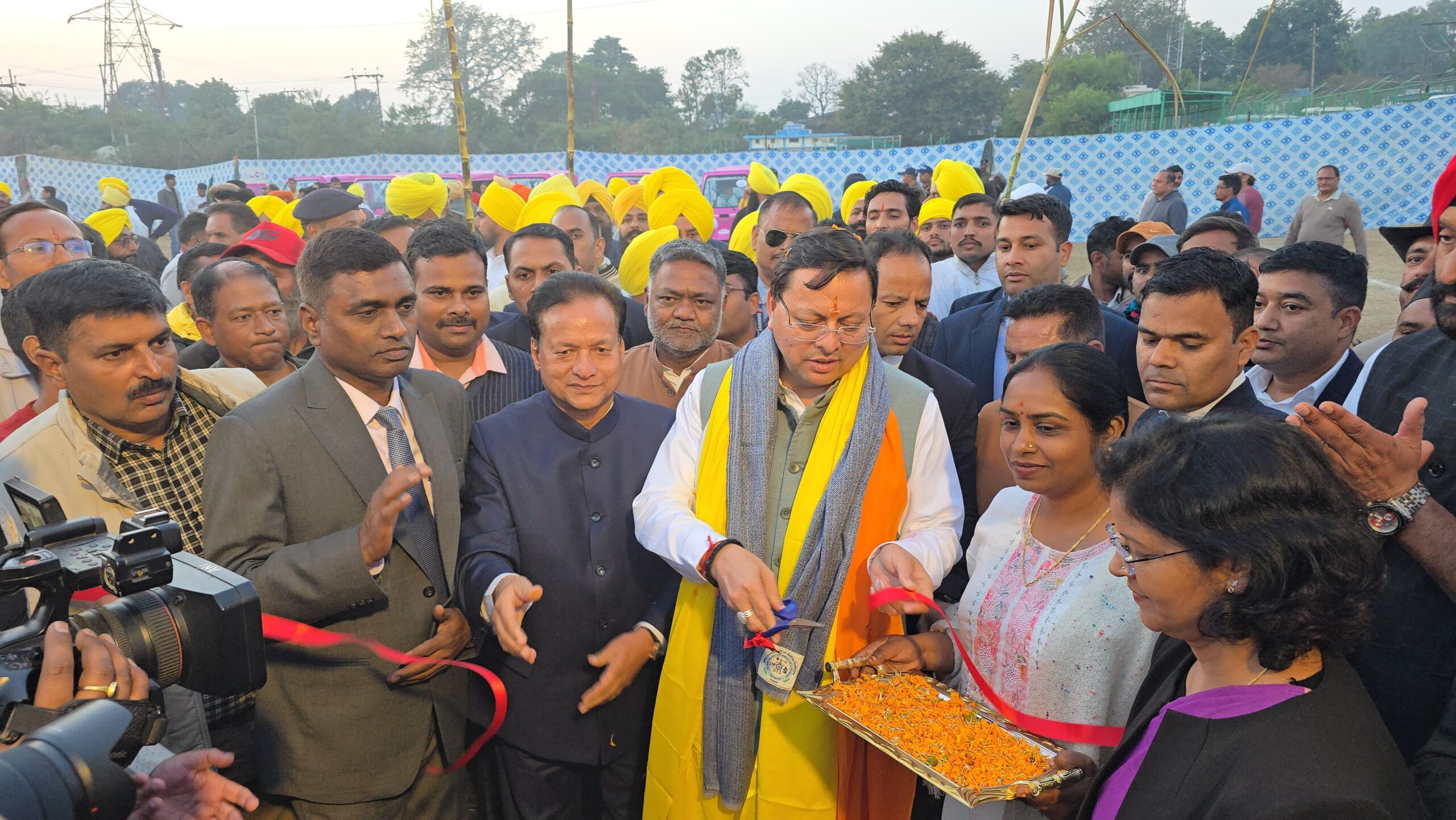 पंतनगर विश्वविद्यालय की कृषि प्रदर्शनी का मुख्यमंत्री धामी ने किया शुभारंभ*  *किसान अन्नदाता—सरकार हर कदम पर उनके साथ: मुख्यमंत्री धामी*