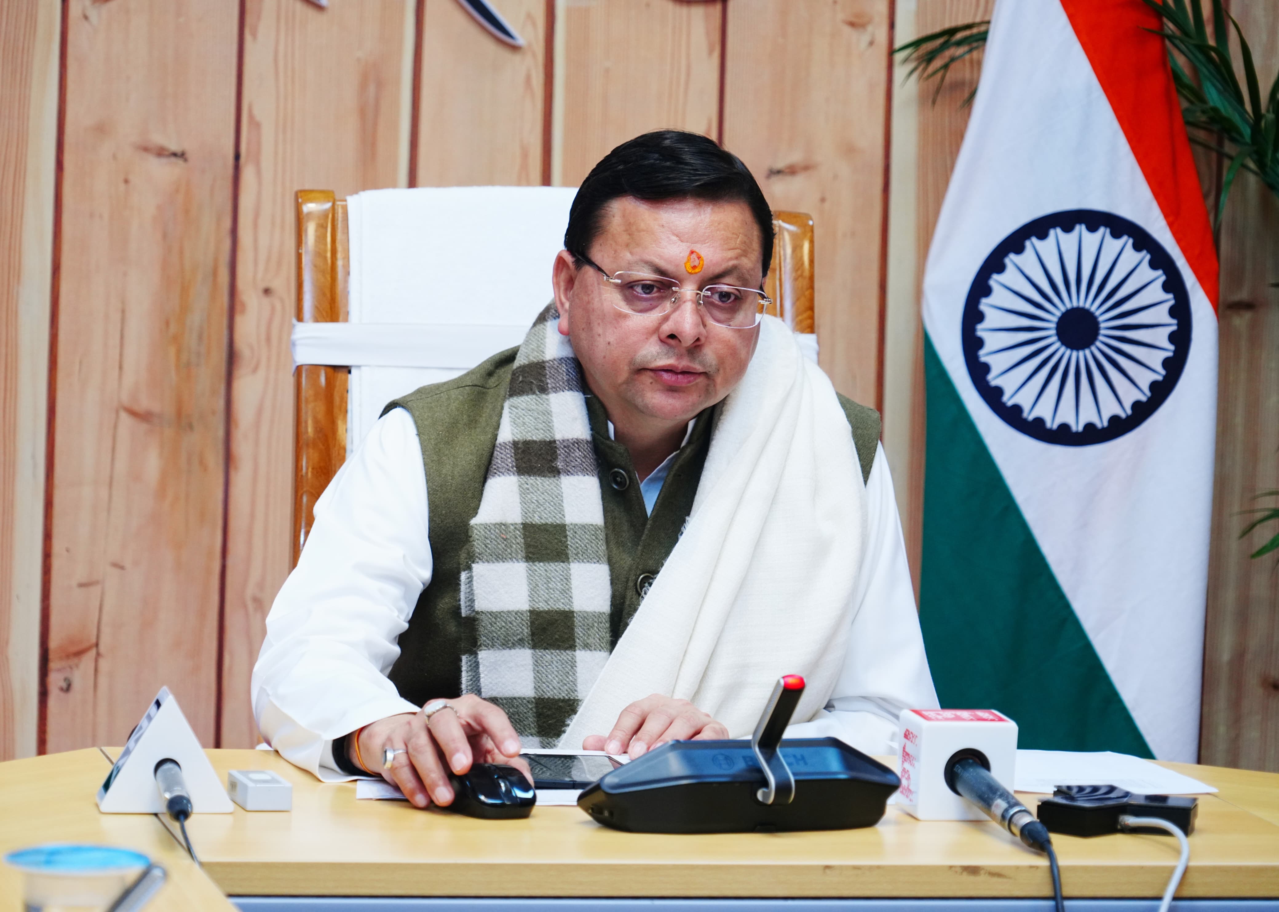 मुख्यमंत्री स्वरोजगार योजना के तहत 3848 लाभार्थियों के बैंक खातों में 33.22 करोड़ रुपये की धनराशि का ऑनलाइन माध्यम से मुख्यमंत्री ने किया वितरण*