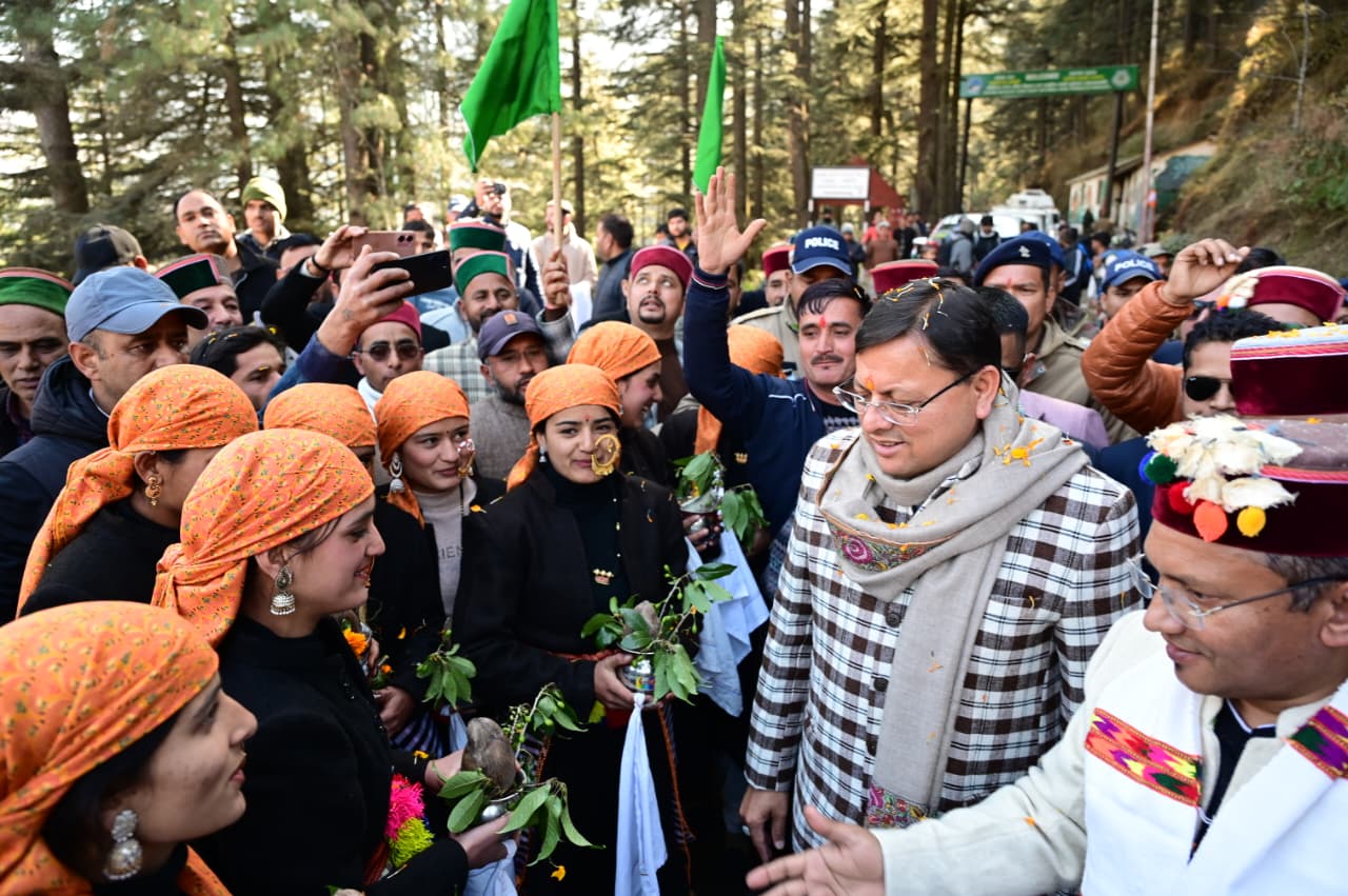 मुख्यमंत्री ने सांकरी में आयोजित विंटर फेस्टीवल का किया शुभारंभ*  *शीतकालीन पर्यटन आत्मनिर्भर उत्तराखंड की मजबूत नींव: मुख्यमंत्री*