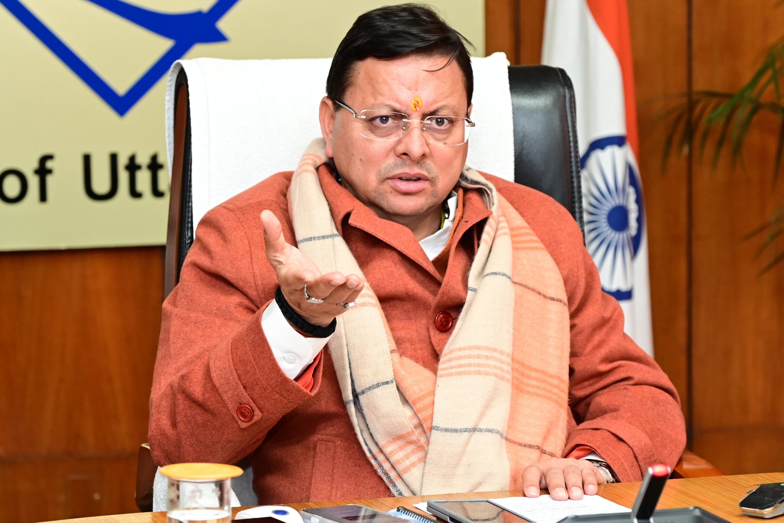 मुख्यमंत्री के अधिकारियों को सख्त निर्देश -राज्य में कानून-व्यवस्था से खिलवाड़ करने वाले तत्वों पर करें सख्त कार्रवाई*