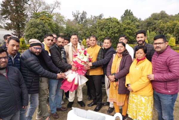 मुख्यमंत्री से प्रेस क्लब की नव निर्वाचित कार्यकारिणी के पदाधिकारियों ने की शिष्टाचार भेंट*