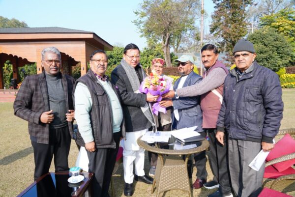 राज्य सरकार सेवानिवृत्त कार्मिकों के हितों की रक्षा एवं कल्याण के लिए प्रतिबद्ध है, सेवानिवृत्त वरिष्ठ नागरिक हमारी धरोहर हैं : मुख्यमंत्री