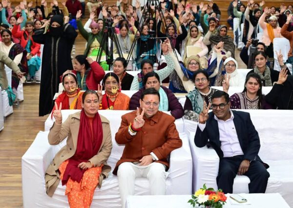 मुख्यमंत्री ने मुख्यमंत्री एकल महिला स्वरोजगार योजना का किया शुभारंभ*राज्य की लाखों महिलाओं के संघर्ष, साहस और आत्मविश्वास को मिलेगी नई दिशा*