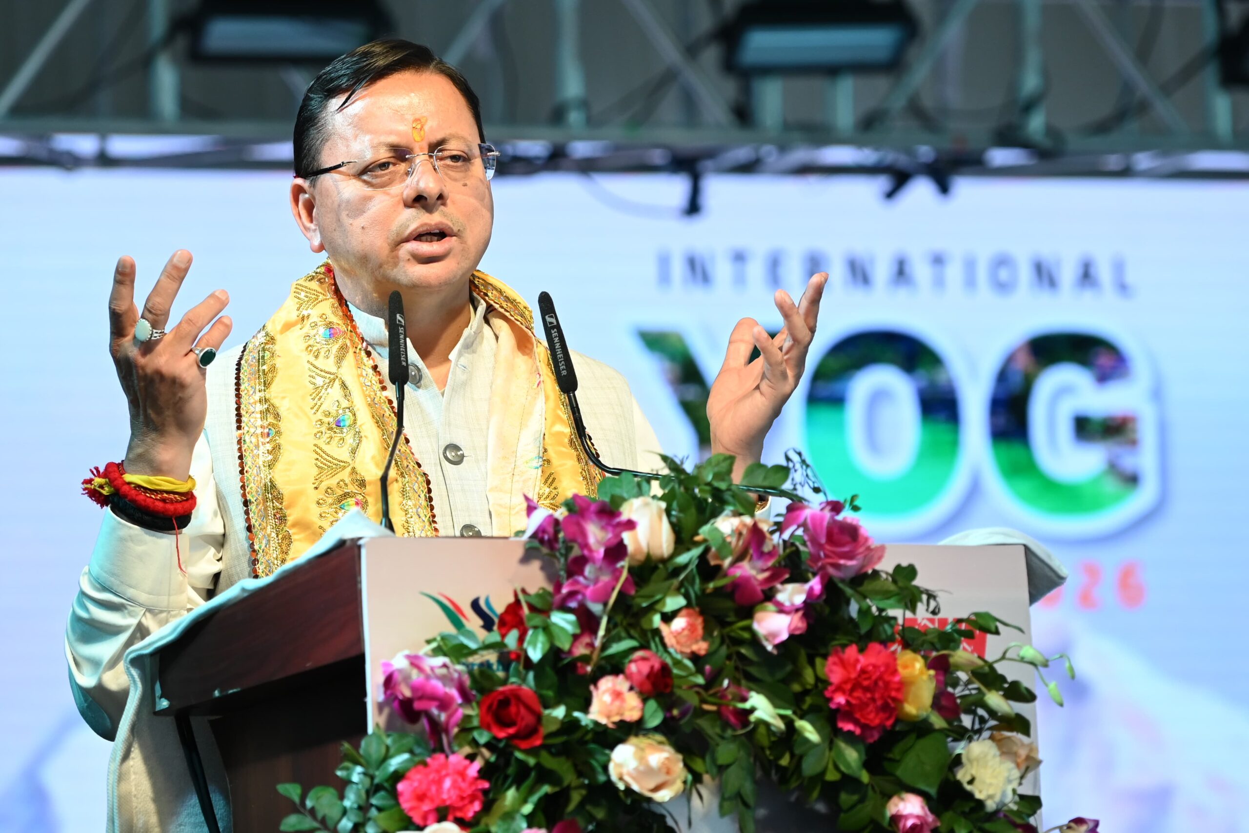 मुख्यमंत्री ने अन्तराष्ट्रीय योग महोत्सव का किया शुभारम्भ*  *आज विश्व के 180 से अधिक देशों में मनाया जा रहा योग दिवस*