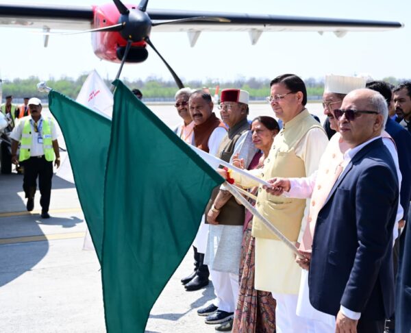 मुख्यमंत्री ने किया देहरादून – पिथौरागढ़ विमान सेवा का शुभारंभ*  *एलाइंस एयर देहरादून – पिथौरागढ़ के बीच संचालित करेगा 42 सीटर विमान सेवा*