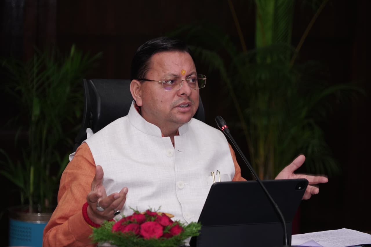 पर्वतीय क्षेत्रों में स्वास्थ्य सुविधाओं के सुदृढ़ीकरण पर विशेष ध्यान दिया जाए *  *जन समस्याओं का त्वरित समाधान सरकार की सर्वोच्च प्राथमिकता: मुख्यमंत्री*