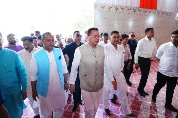 मुख्यमंत्री श्री पुष्कर सिंह धामी ने 14 अप्रैल 2026 को देहरादून में प्रस्तावित प्रधानमंत्री श्री नरेन्द्र मोदी के कार्यक्रम के मद्देनज़र गढ़ी कैंट स्थित जसवंत ग्राउंड पहुंचकर तैयारियों का निरीक्षण किया