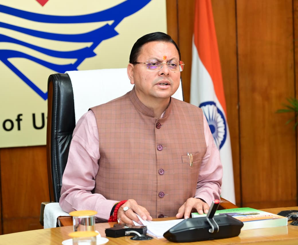 मुख्यमंत्री ने लोक निर्माण विभाग की मास्टर प्लान पुस्तिका का किया विमोचन*  *विजन के साथ विकास हमारी प्राथमिकता: मुख्यमंत्री*