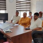 नैनीडांडा विकास समिति देहरादून के अध्यक्ष सतीश घिल्डियाल एवं जिला पंचायत सदस्य नीरज पंत के नेतृत्व में समिति का प्रतिनिधि मंडल बस सेवा नियमित करने हेतु उप महाप्रबंधक परिवहन निगम उत्तराखंड से मिला