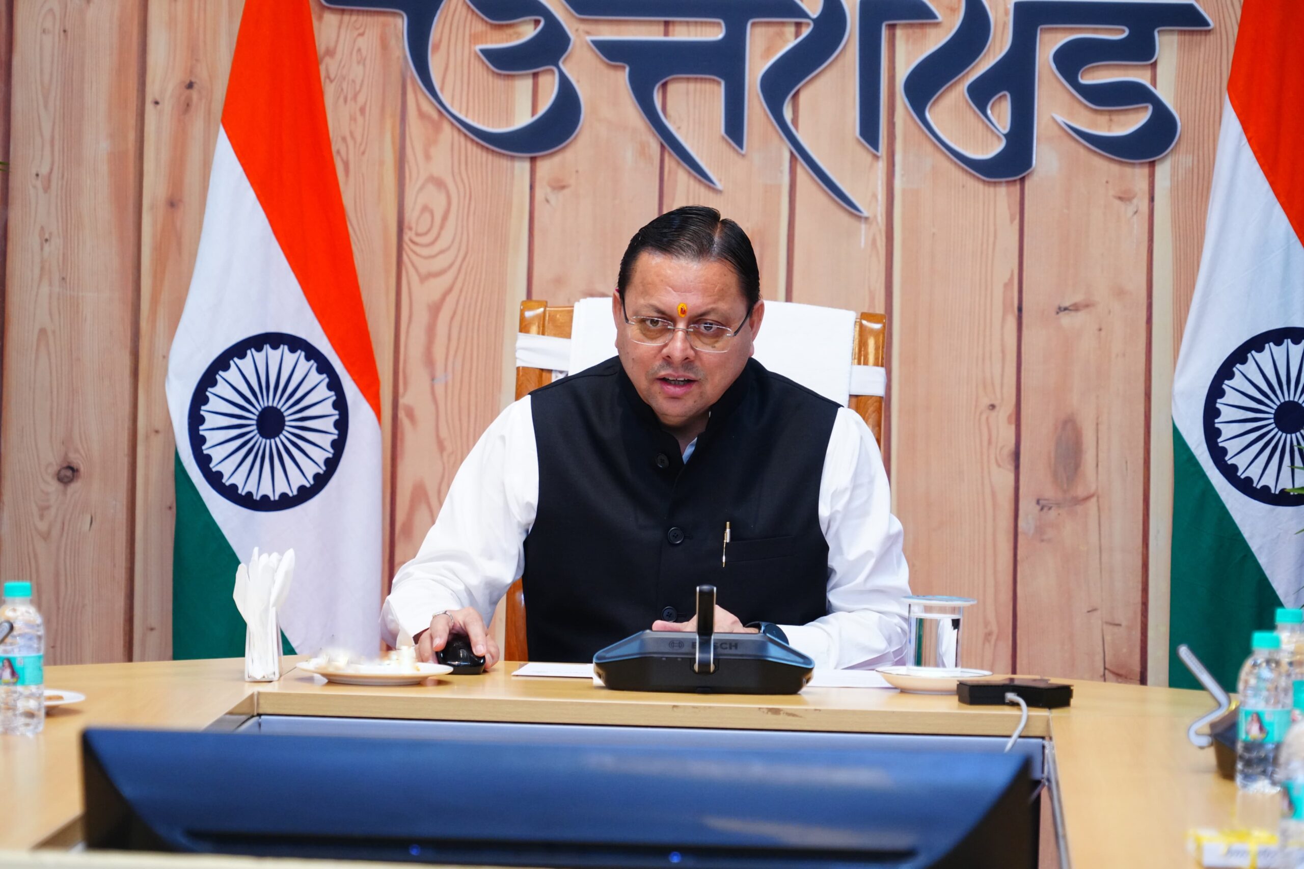 मुख्यमंत्री श्री पुष्कर सिंह धामी ने 4,400 श्रमिकों को वितरित किए 11 करोड़ रुपये*