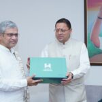 मुख्यमंत्री ने केंद्रीय रेल मंत्री से रेल परियोजनाओं एवं कनेक्टिविटी विस्तार पर की चर्चा*  *केन्द्रीय रेल मंत्री ने दिया प्रस्तावों पर आवश्यक कार्यवाही किये जाने का आश्वासन*