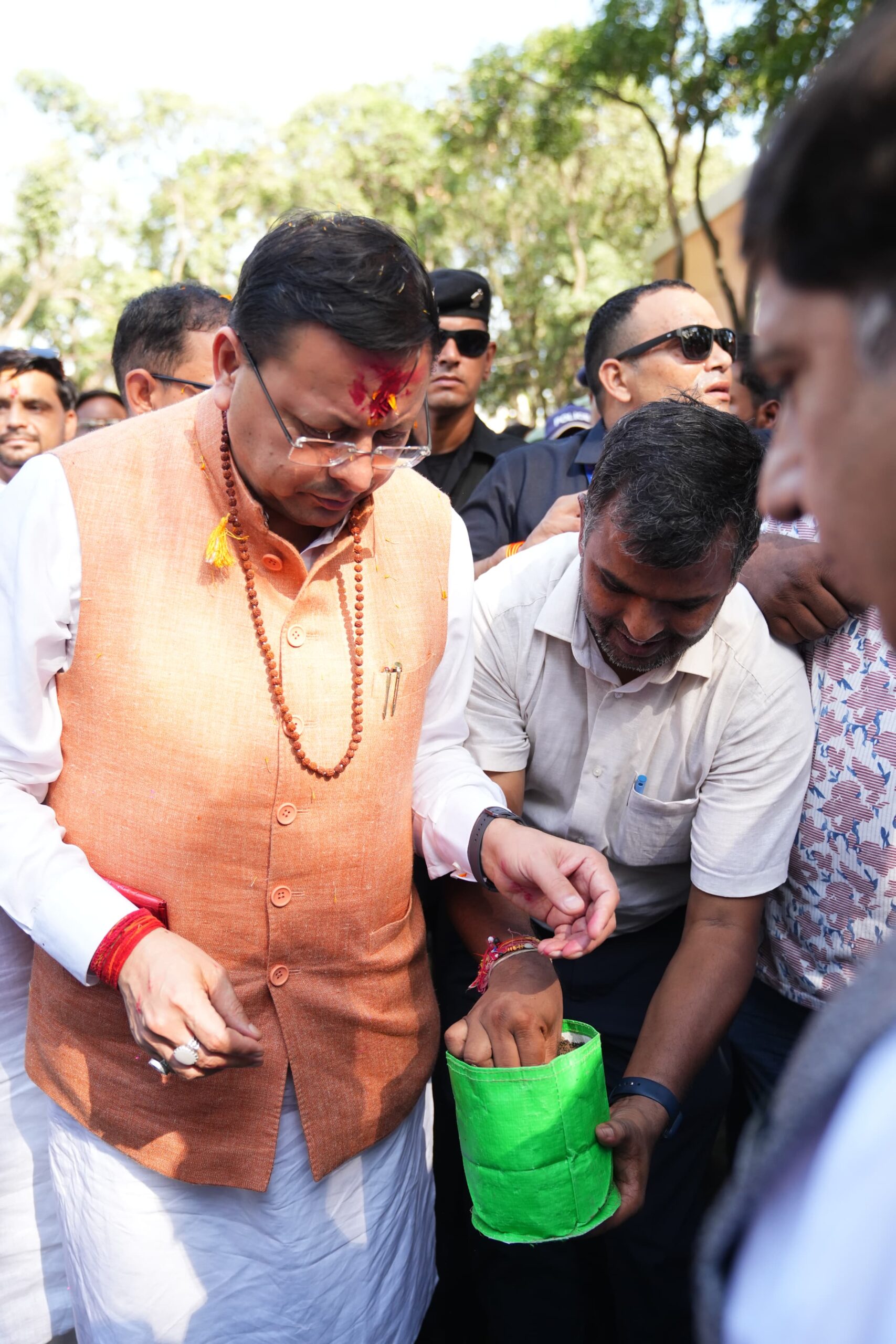 आम महोत्सव कार्यक्रम में मुख्यमंत्री पुष्कर सिंह धामी ने “बीज संजीवनी अभियान” का किया शुभारंभ*