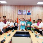 मुख्यमंत्री ने किया ‘सेवा विधि‘ पुस्तक का विमोचन‘‘*