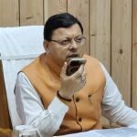 ग्राम खैनूरी की क्षतिग्रस्त सड़क का मुख्यमंत्री ने लिया तत्काल संज्ञान*  *अधिकारियों को शीघ्र आवागमन सुचारु करने के निर्देश*  *ग्रामीणों ने दूरभाष पर मुख्यमंत्री श्री पुष्कर सिंह धामी को बताई समस्या*
