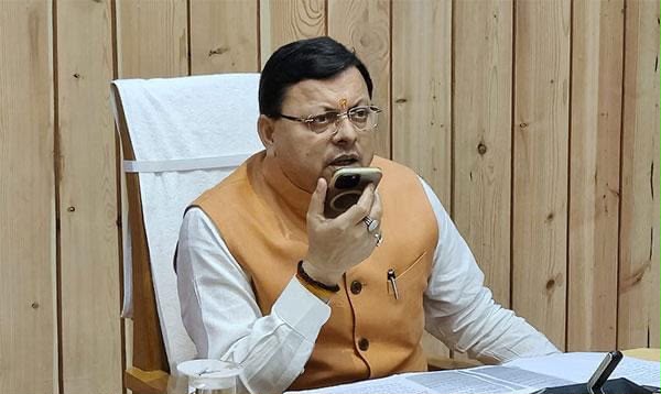 ग्राम खैनूरी की क्षतिग्रस्त सड़क का मुख्यमंत्री ने लिया तत्काल संज्ञान*  *अधिकारियों को शीघ्र आवागमन सुचारु करने के निर्देश*  *ग्रामीणों ने दूरभाष पर मुख्यमंत्री श्री पुष्कर सिंह धामी को बताई समस्या*