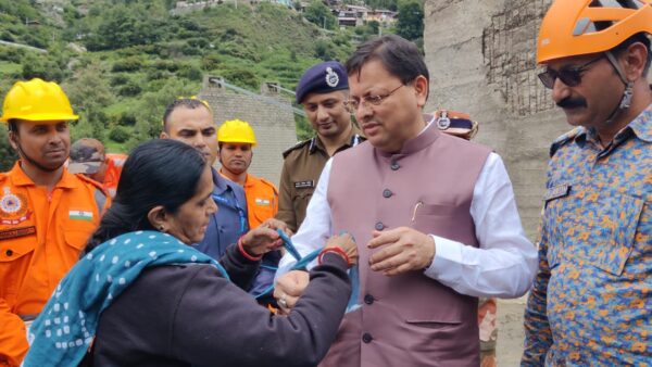अहमदाबाद की धनगौरी बरोलिया ने सीएम धामी को भावुक पत्र के साथ भेजी राखी*