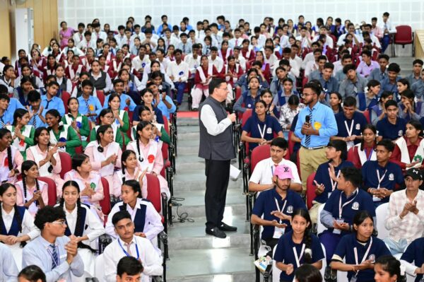 सीएम धामी का एक और व्यापक युवा संवाद कार्यक्रम —18 सितंबर को 140 चयनित विद्यार्थियों से सीधे रूबरू होंगे सीएम, सुनेंगे विकसित उत्तराखण्ड का विजन*